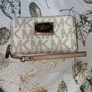 Michael Kors Wallet Wristlet